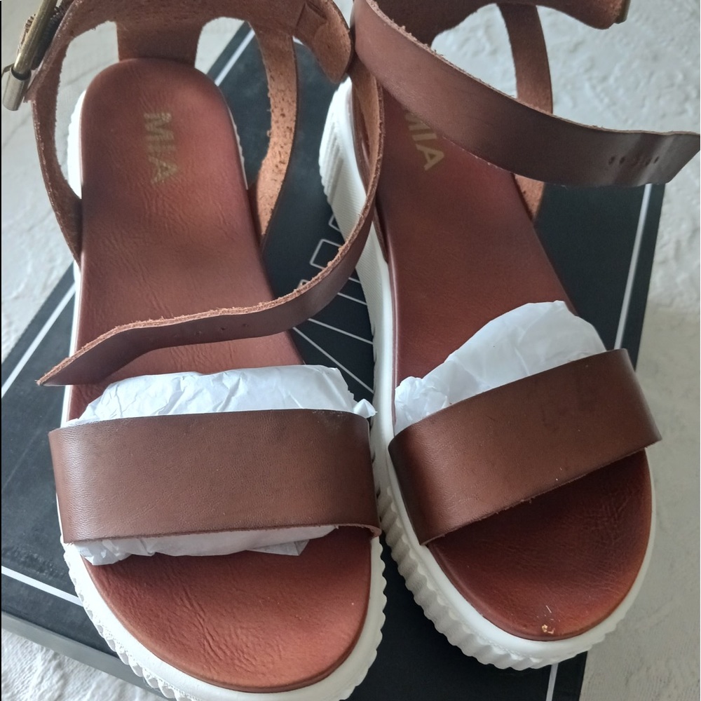 MIA Platform Sandals— Size 7 in Cognac